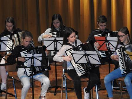 Letni nastop učencev Glasbene šole Slavka Osterca Ljutomer – dislocirani oddelek Razkrižje 30
